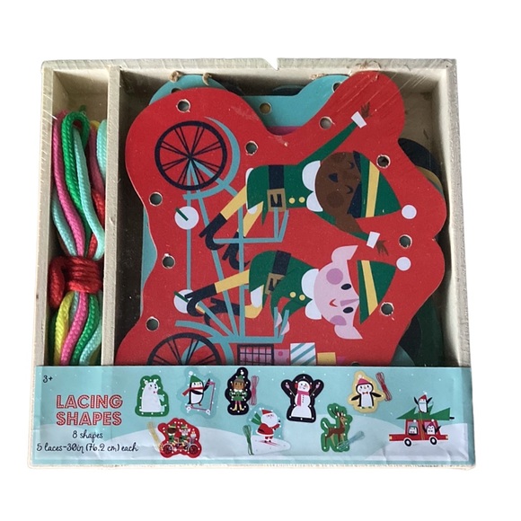 Lacing Shapes Christmas - Picture 3 of 5